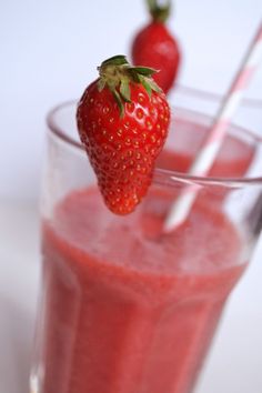 blender clipart strawberry banana smoothie