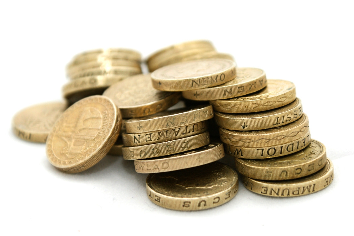 Cash clipart pound. Money pounds station 