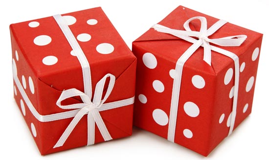 Dice clipart gift. Free christmas gifts cliparts