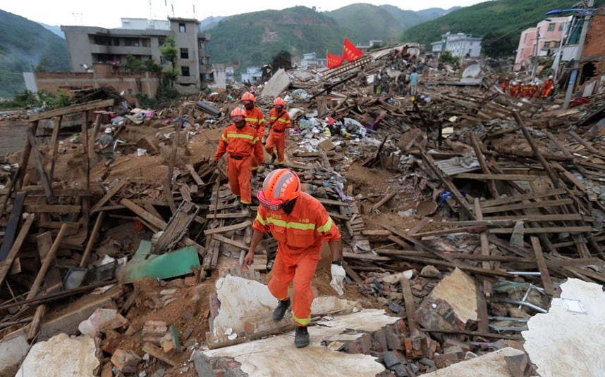 earthquake clipart rescuer