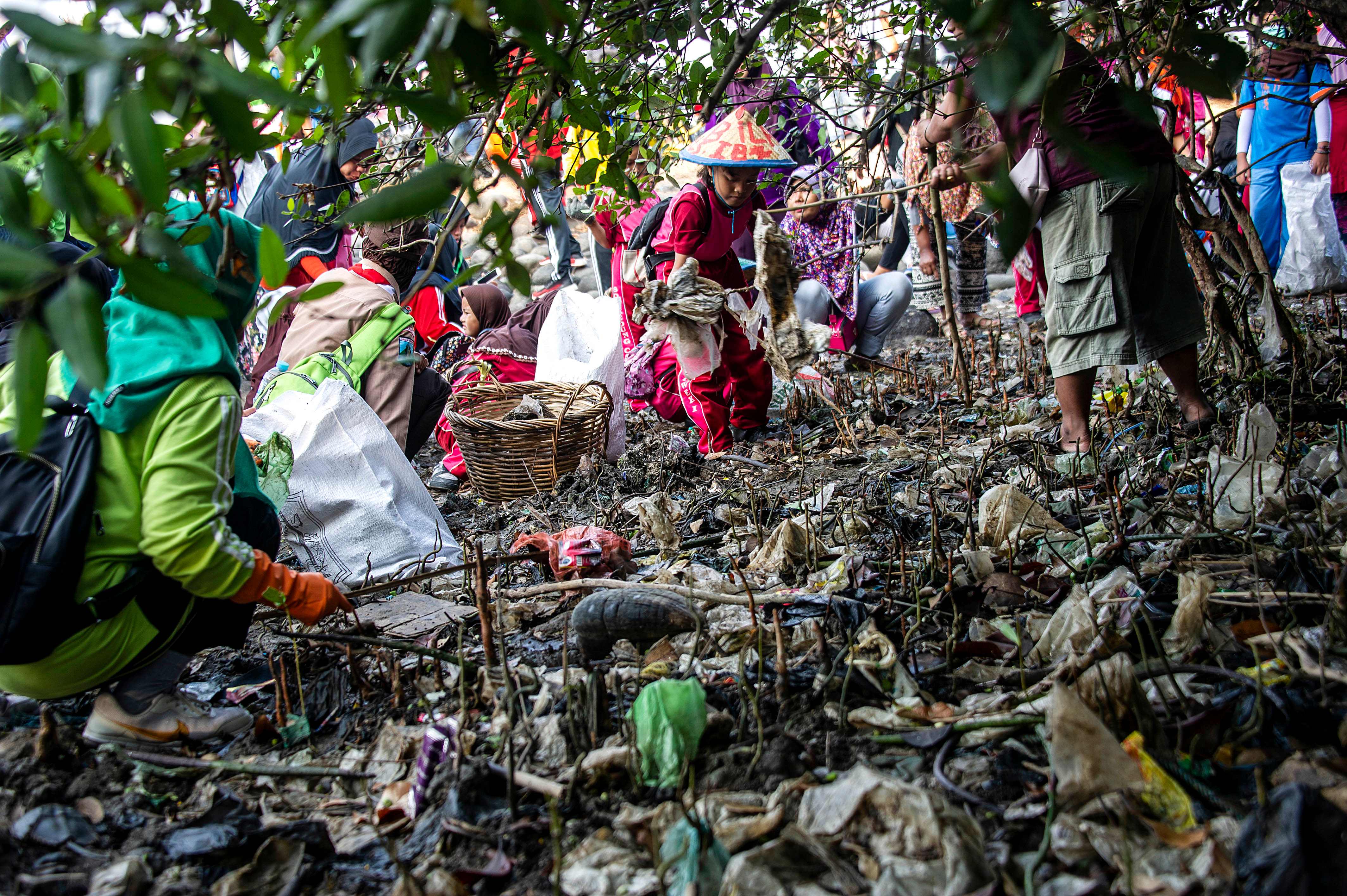 Garbage clipart dirty city. Activists do work of