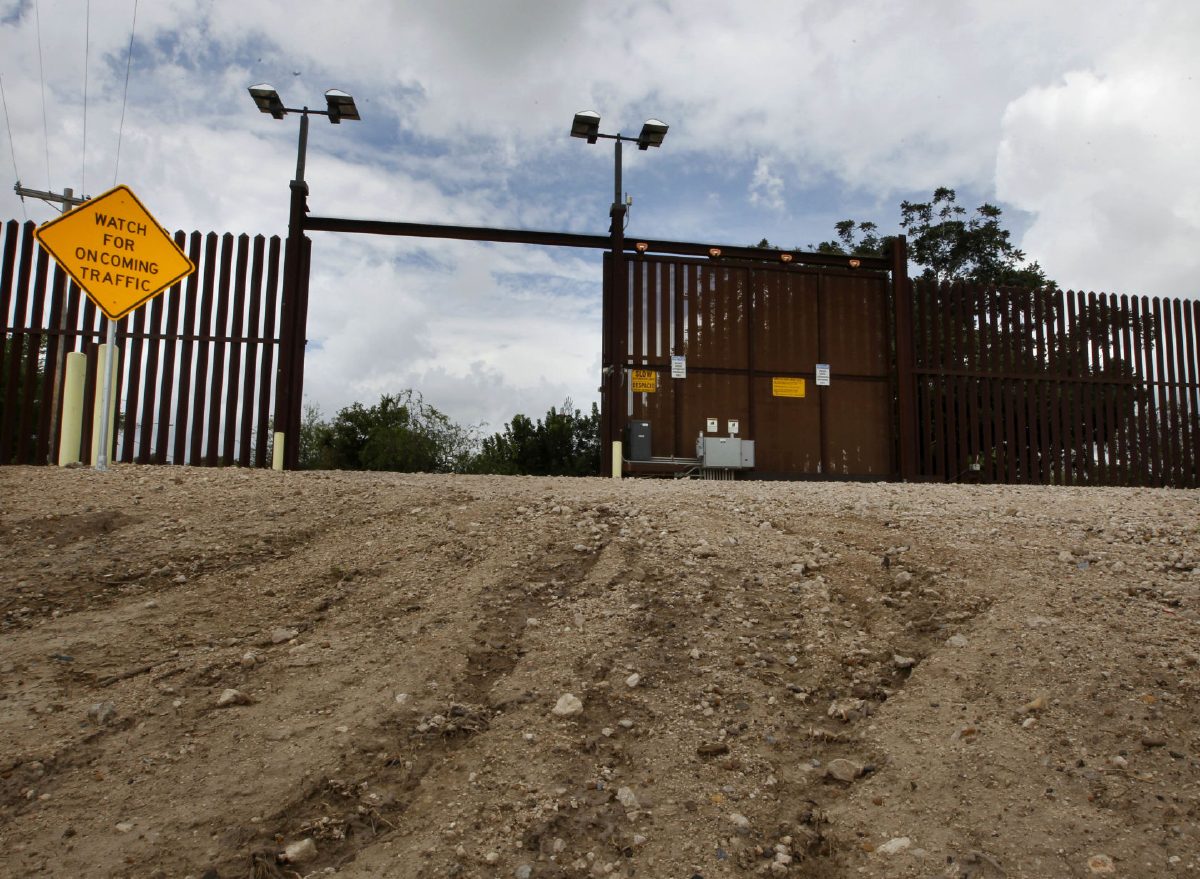 gate clipart border wall