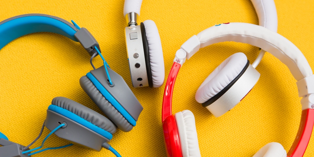 The best kids headphones. Headphone clipart listening post