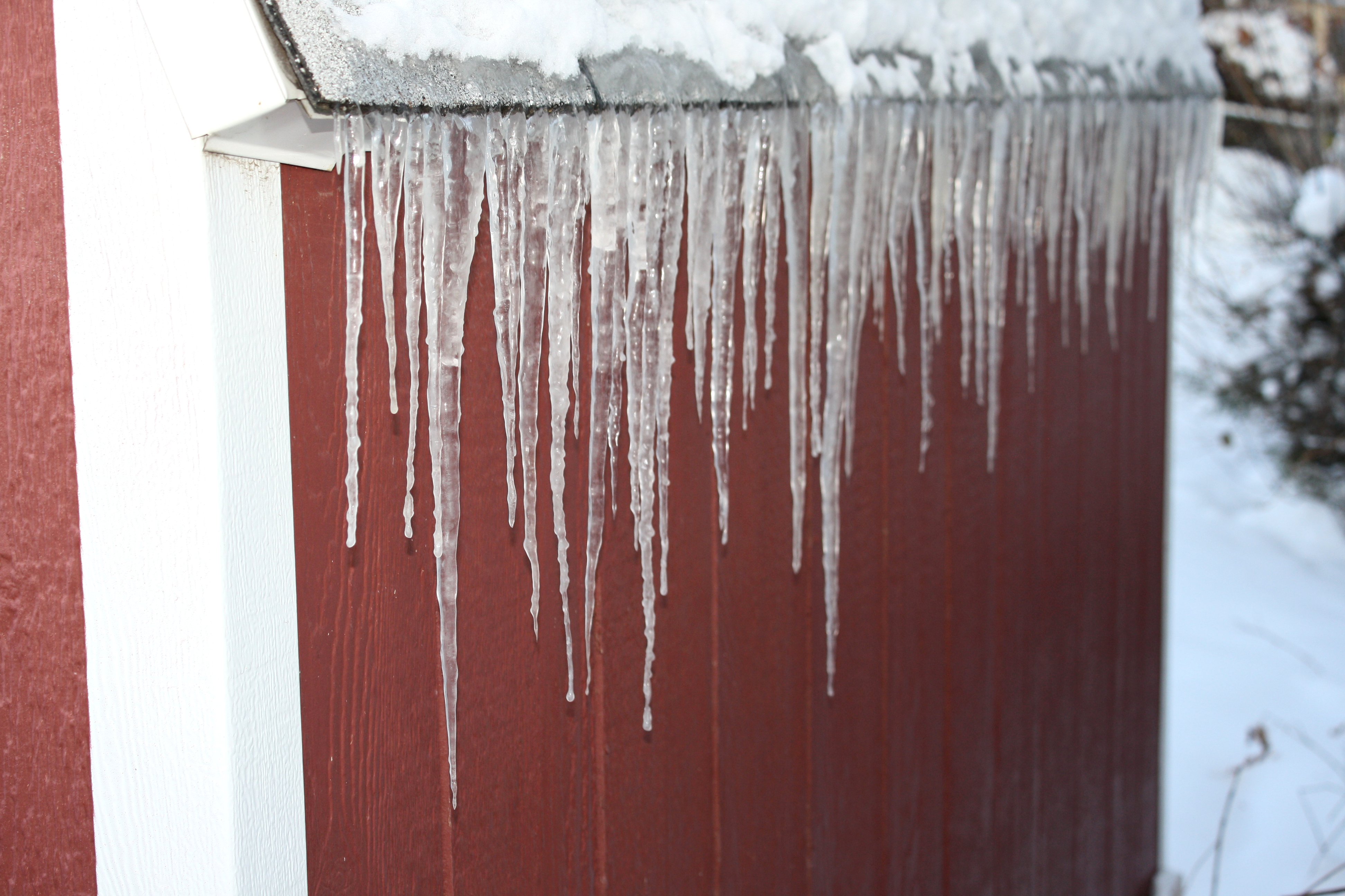 icicle clipart snow roof
