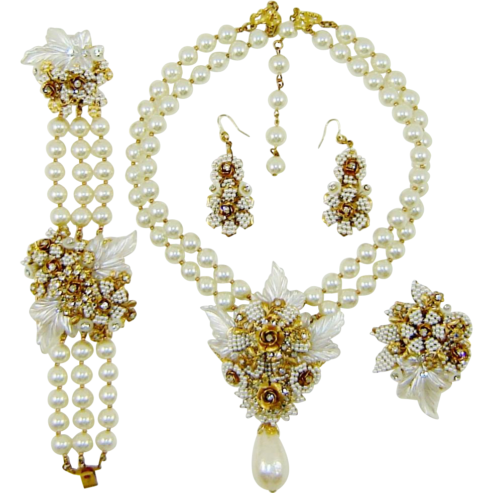 Jewelry clipart costume jewelry. Vintage trends to watch