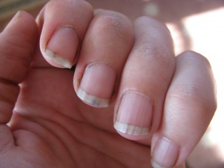 manicure clipart dirty fingernail