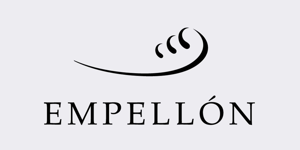 Dining empellon . Pastor clipart group dinner