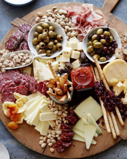 18 best Cheeseboard Ideas images on Pinterest | Cheese platters ...