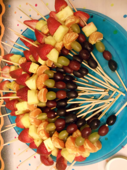 80s party food...rainbow fruit kabobs | My creations | Pinterest ...