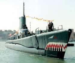 144 best Submarines images on Pinterest | Submarines, Navy ships and ...