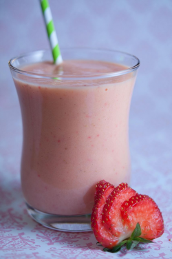 Another deliciously simple recipe today - a strawberry ginger ...