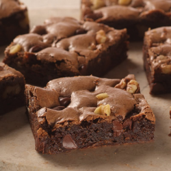 Easy Double Chocolate Chip Brownies | NESTLÉ® Very Best Baking