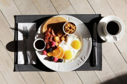 500+ Amazing Breakfast Photos · Pexels · Free Stock Photos