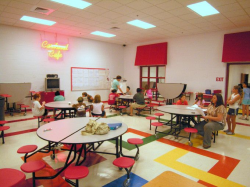 7 best School Cafeteria images on Pinterest | Cafe shop design ...