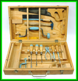 Appealing Vintage Handy Andy Carpenters Tool Chest No Poland Pic Of ...
