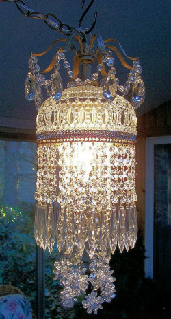 1927 best Beautiful Chandeliers images on Pinterest | Crystal lamps ...