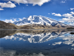 Clipart - Chinese Mountain Lake Reflection