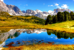 Clipart - Surreal Italian Alps