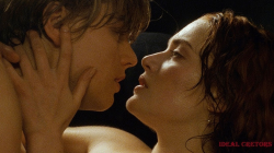Titanic Romantic Couple Kissing Scene ❤|whatsapp status video song ❤|Most  Beautiful cute Couple Kiss