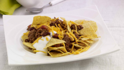 Chilli Beef with Cheese and Tortilla Chips