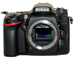 File:Nikon D7200 body front (with transparent background).png ...